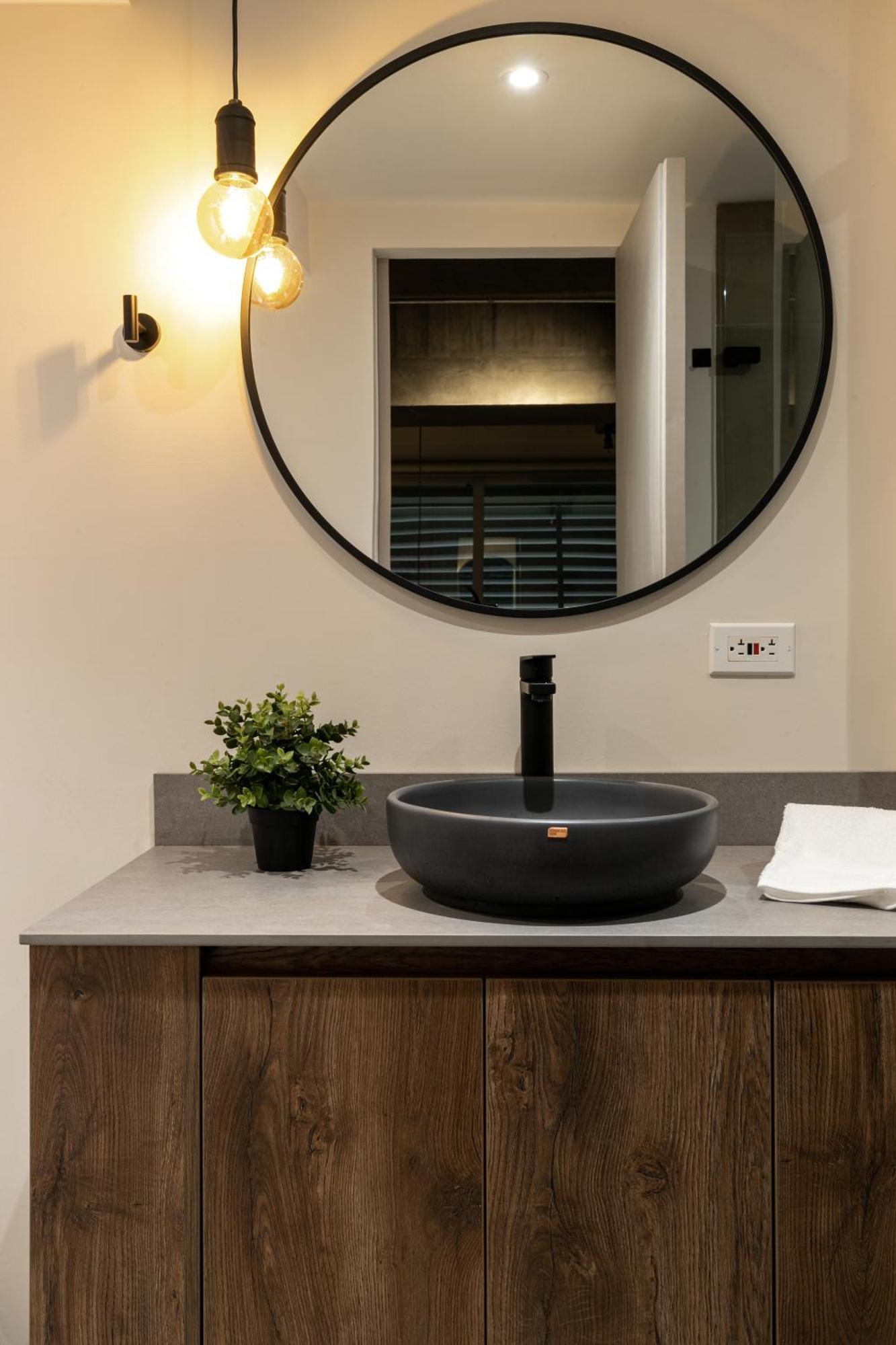H10 - Provenza Apartment