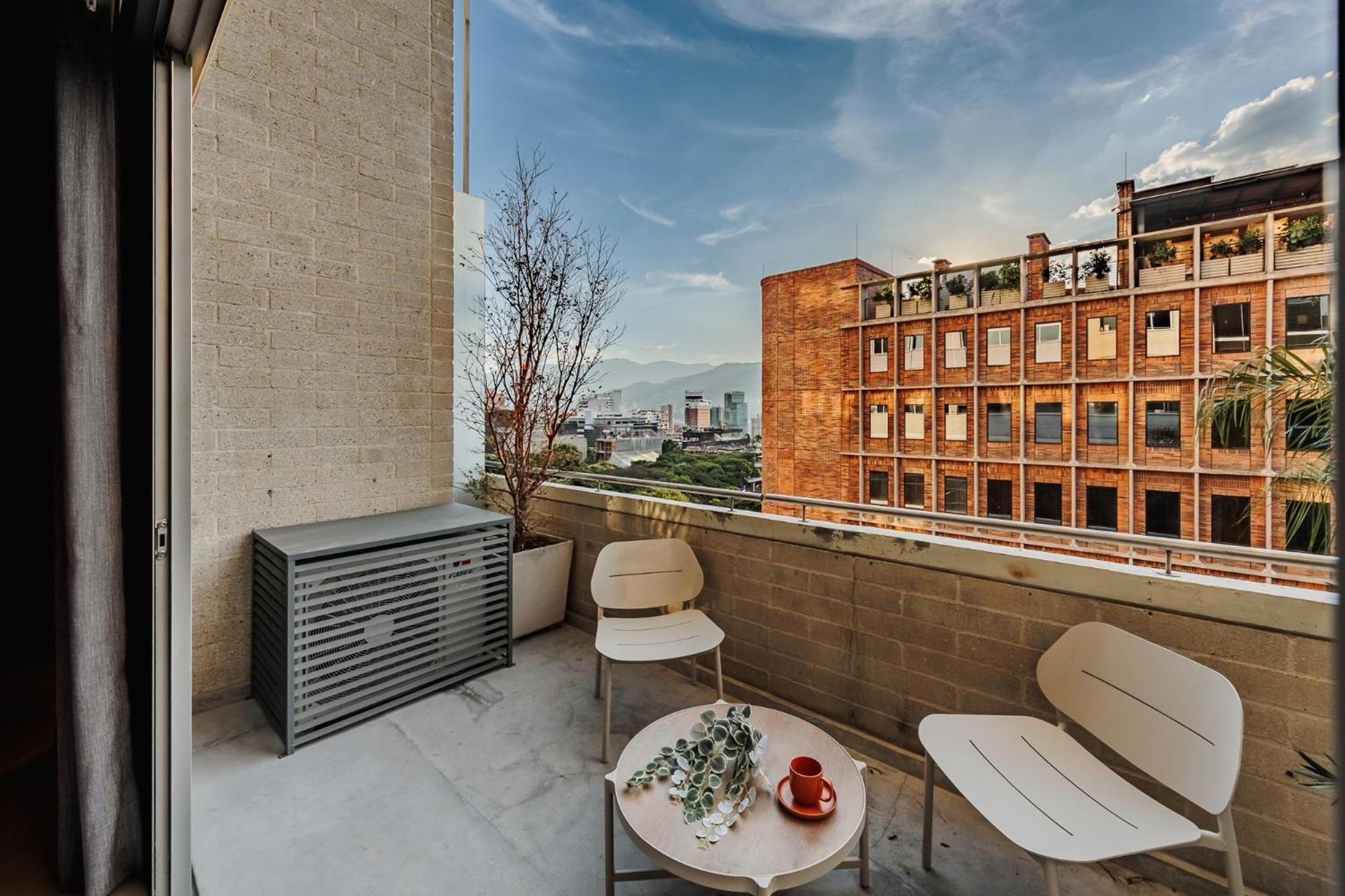 H10 - Provenza Apartment