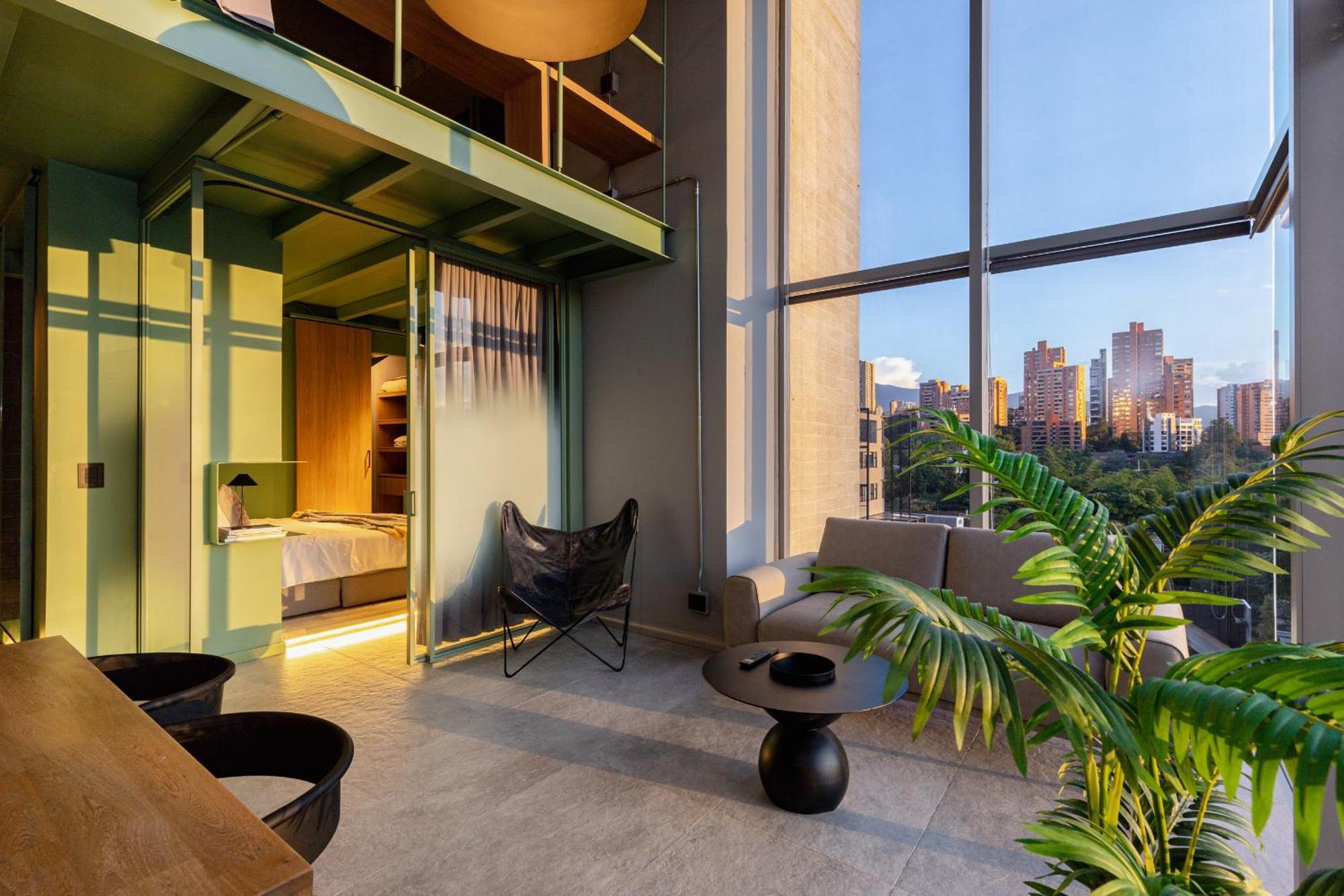 H10 - Provenza Apartment *