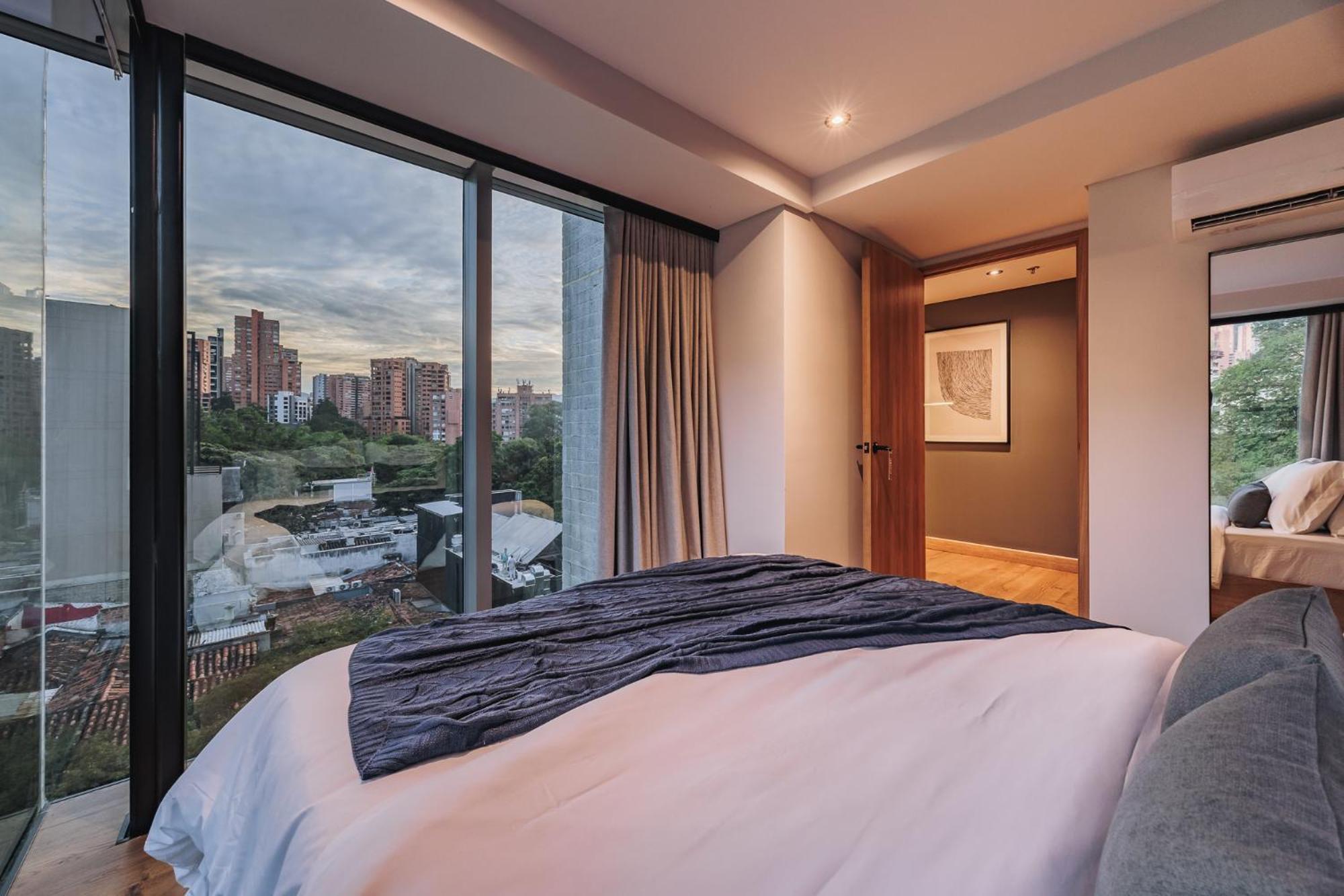 H10 - Provenza * Medellin
