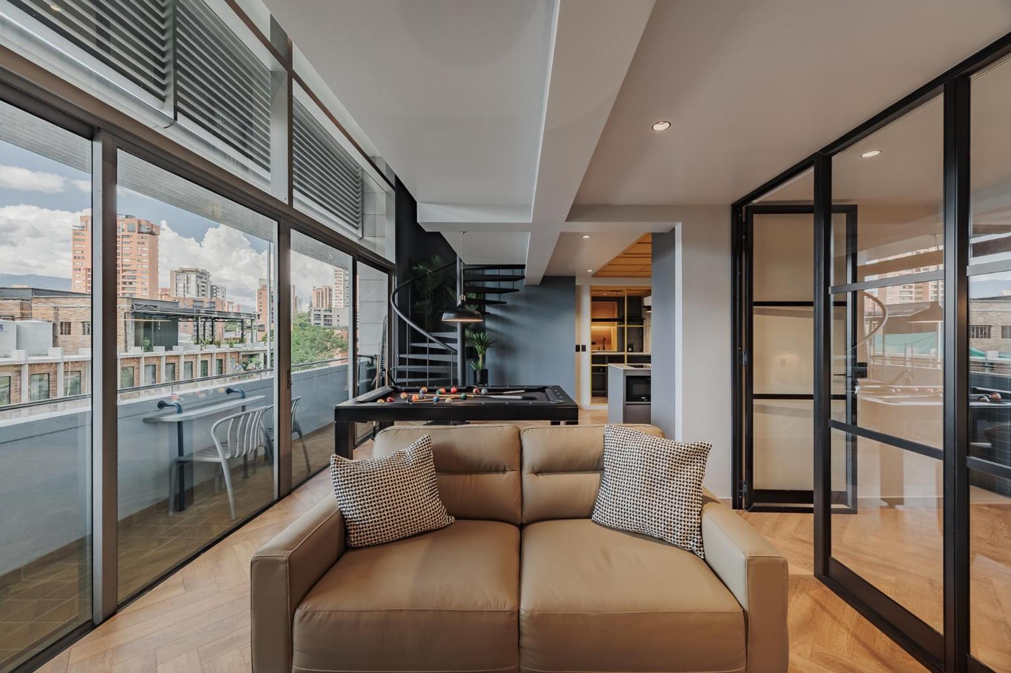 H10 - Provenza Apartment